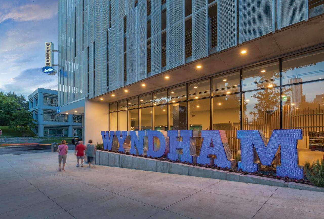 Club Wyndham Austin Hotel Exterior photo